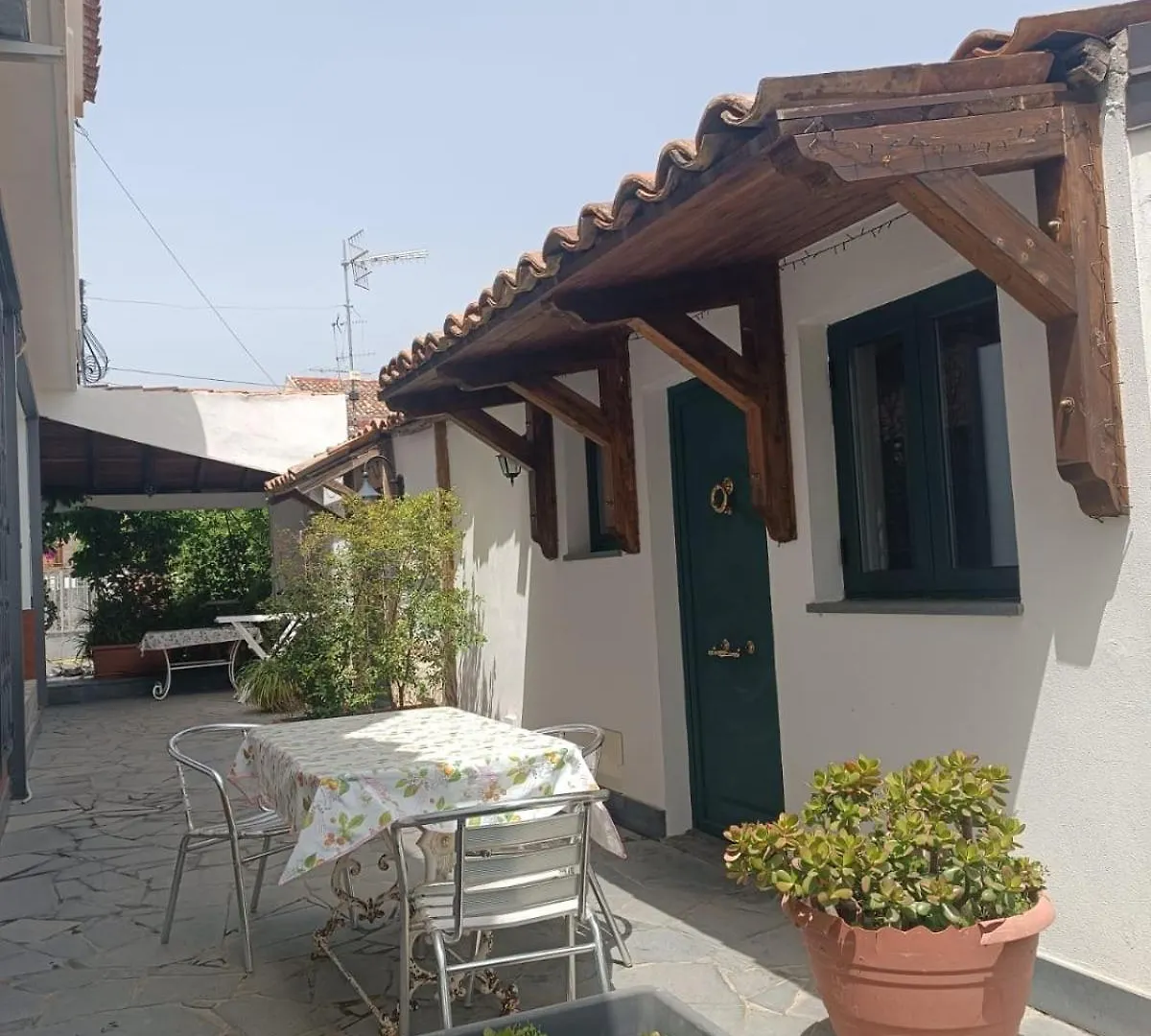 B&B Villa Lidia 아치레알레 3*,