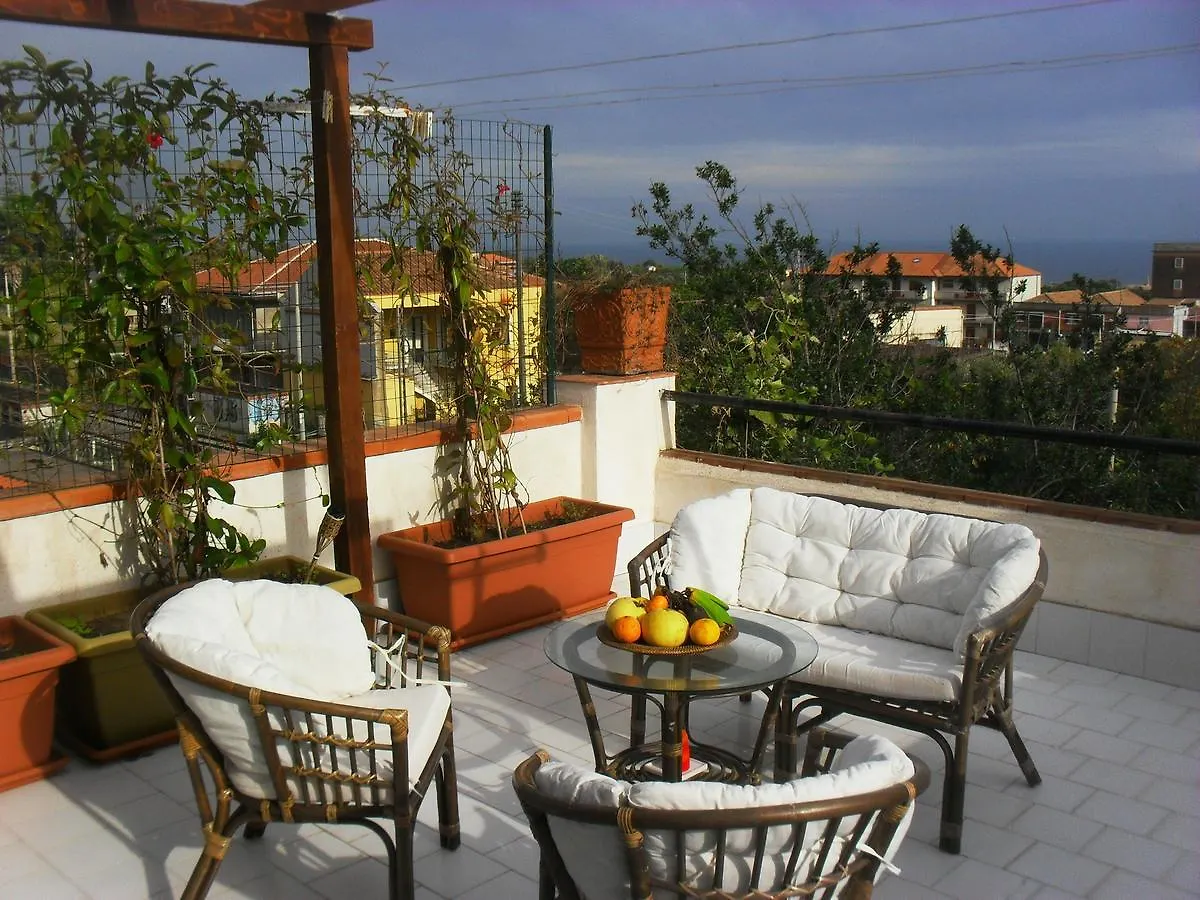 B&B Villa Lidia 아치레알레 3*,